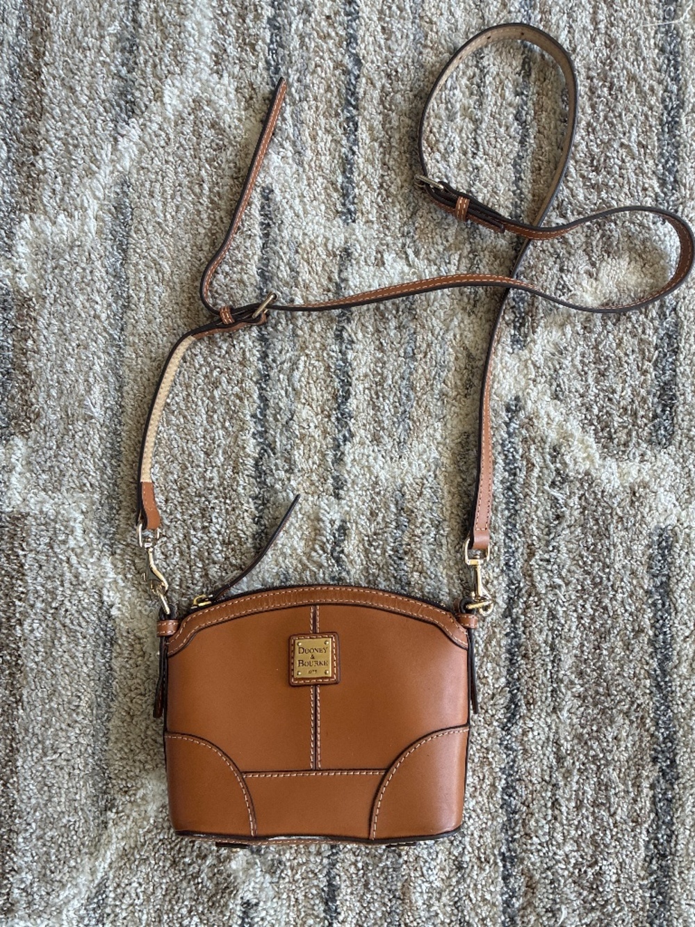 Dooney & Bourke Brown handbag